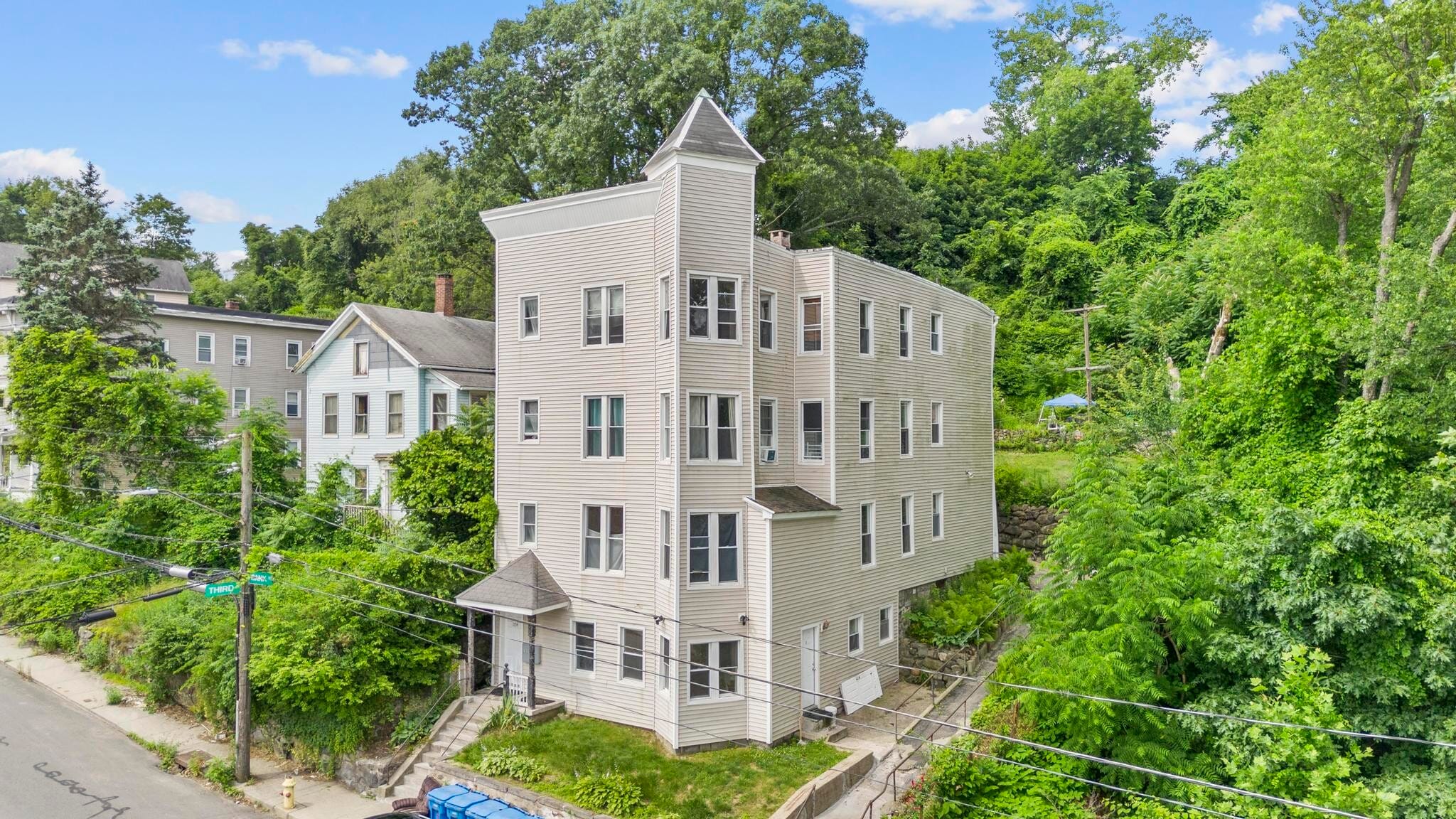 1154 Bank St Waterbury, CT 06708 MultiFamily Property for Lease on