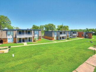 Ponca City, OK Apartments - 2201 N 14th St