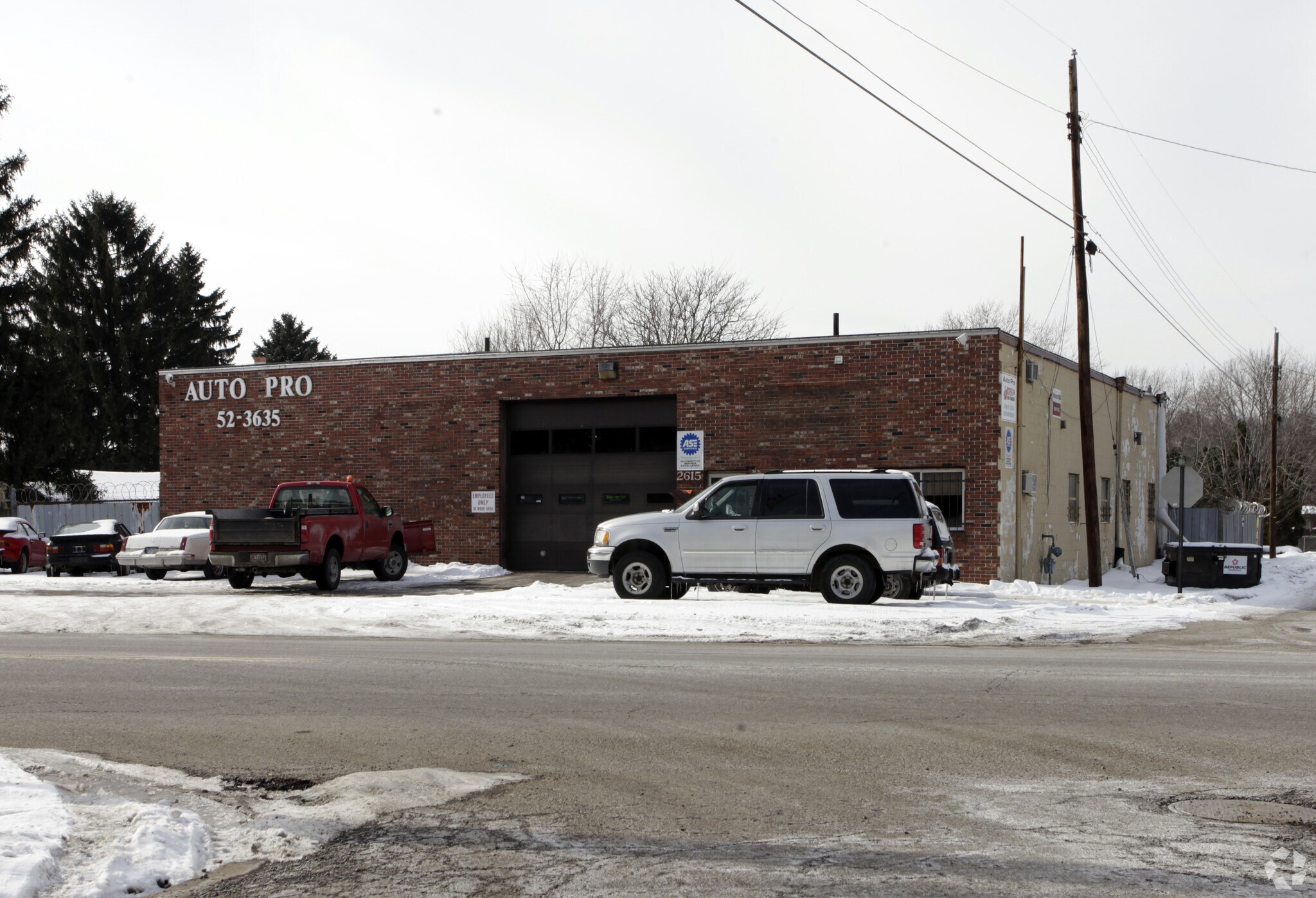 2615 Harrisburg Ave NE, Canton, OH for Sale