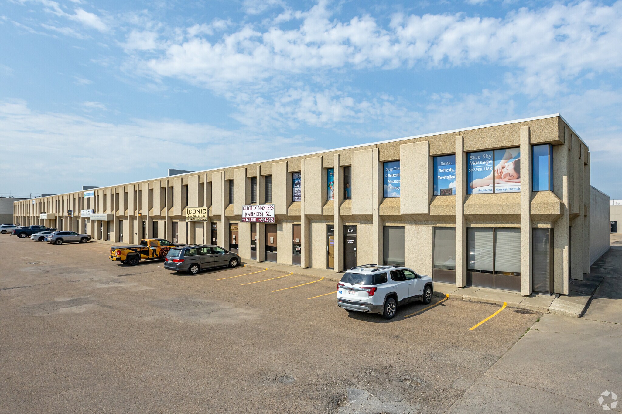 5304-5360 89 St NW, Edmonton, AB for Rent
