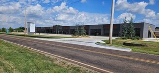 Newcastle, OK Retail - 550 NE 24th St
