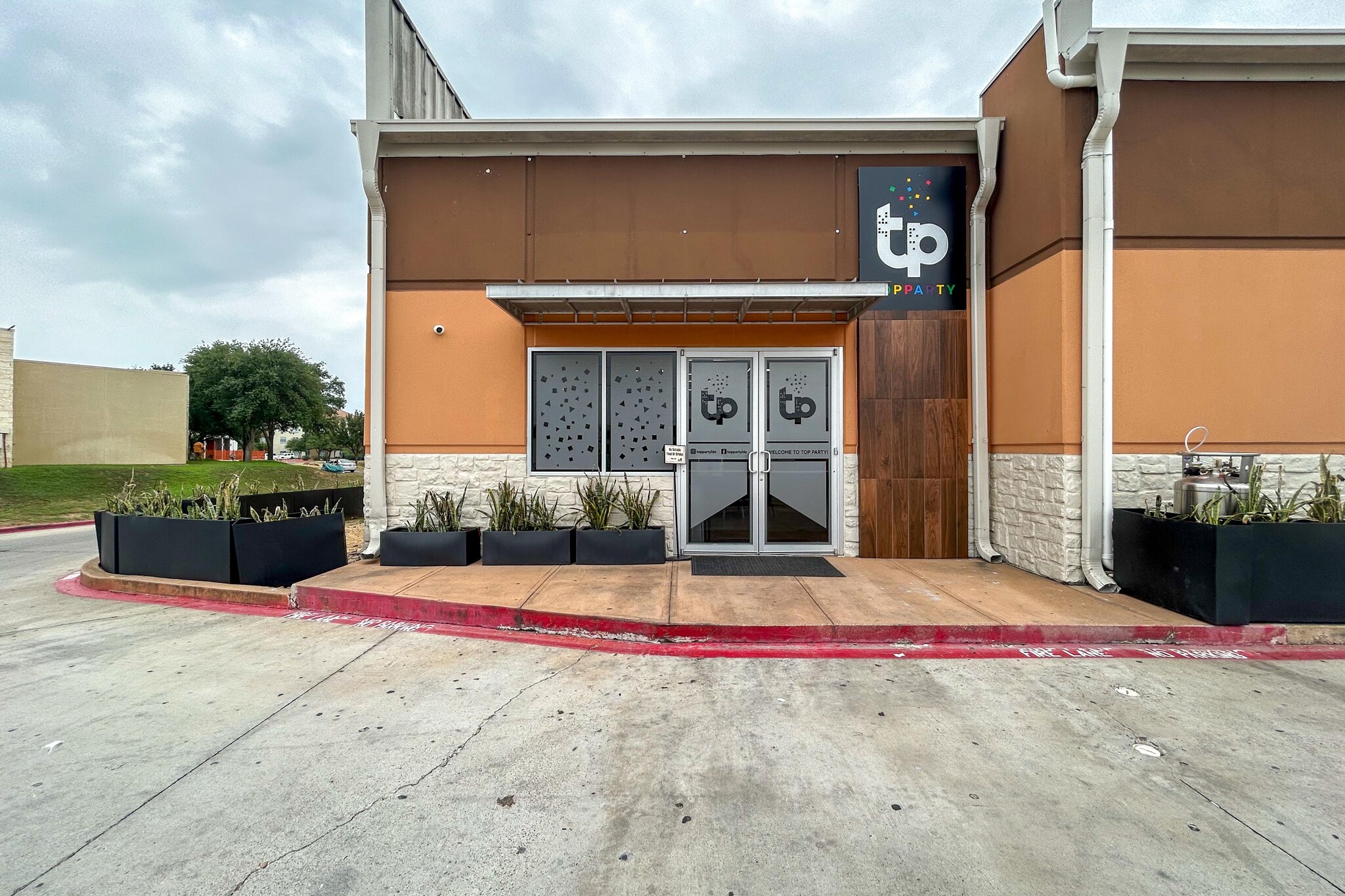 6408 Crescent Lp Suite 6, Laredo, TX for Sale