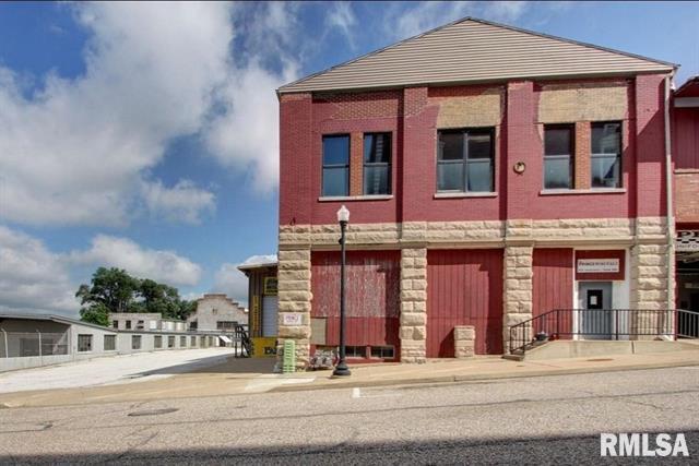 223 Hampshire St, Quincy, IL for Sale