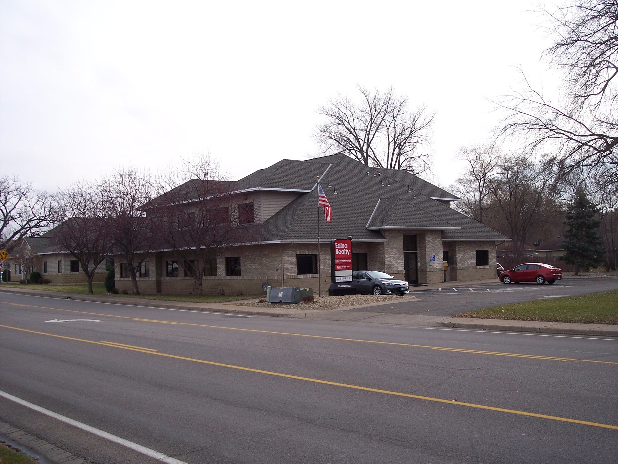 231 Main St, Elk River, MN for Rent