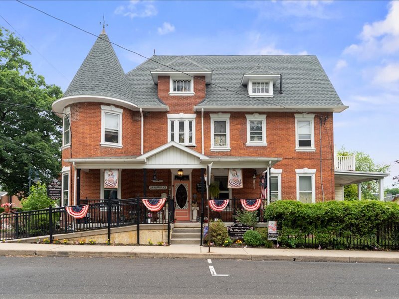 1919 W Point Pike, Lansdale, PA for Sale