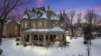 Saint Joseph, MO Hospitality - 809 Hall St