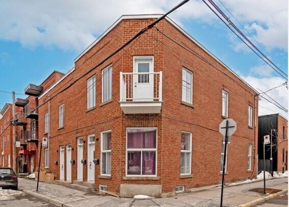 201-207 Rue Beaudoin, Montréal, QC for Sale