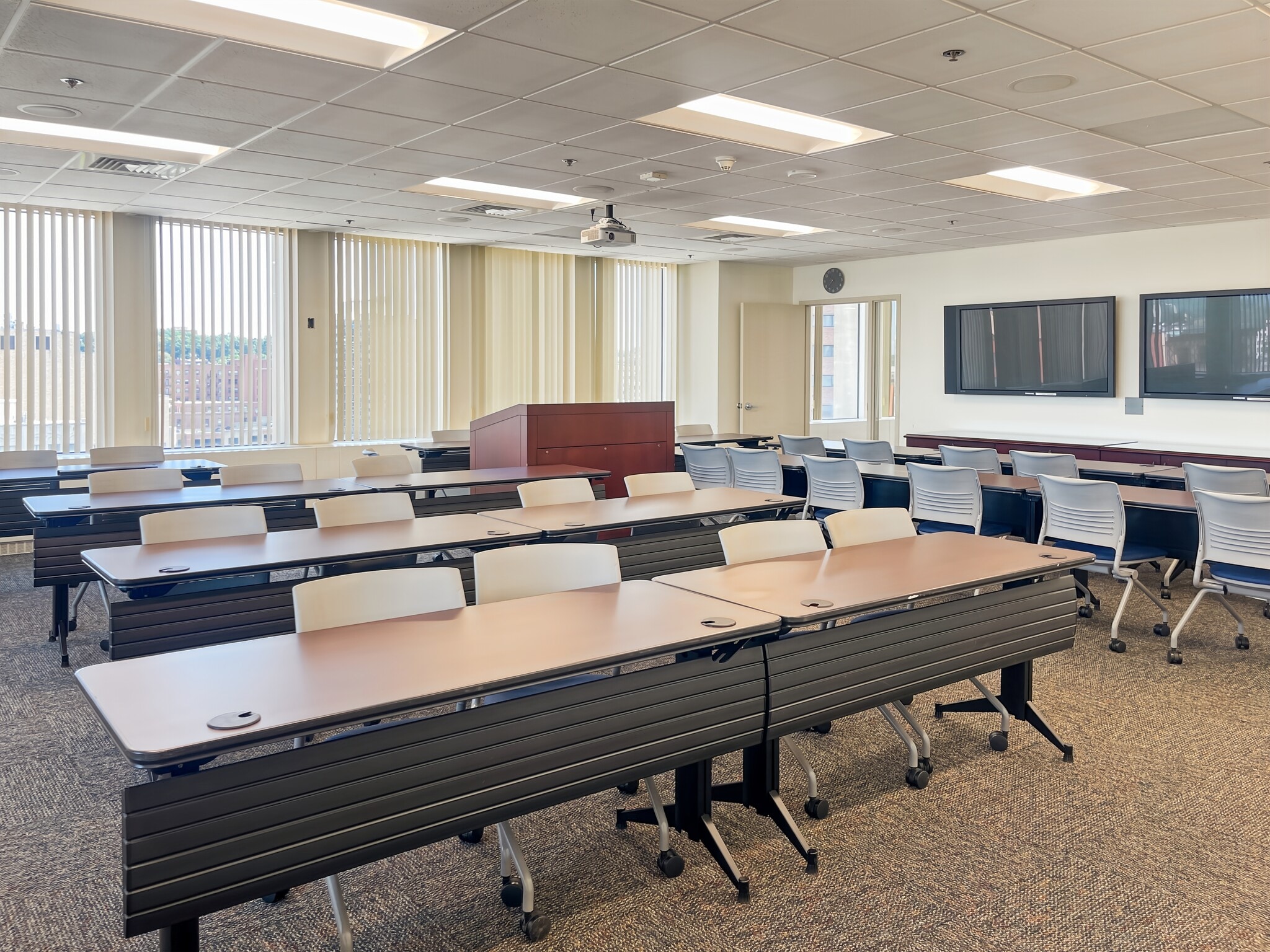 1500 Main St, Springfield, MA for Rent