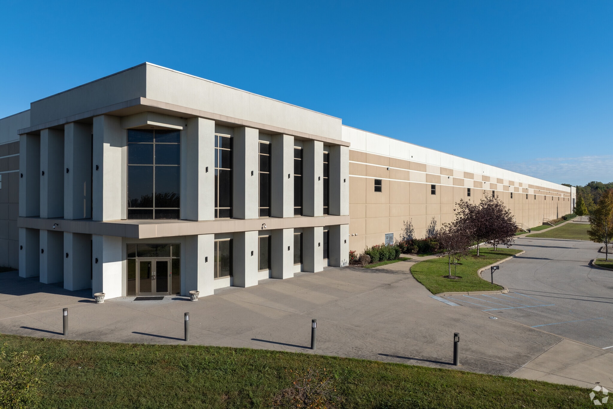 350 Salem Rd, Jeffersonville, IN for Rent