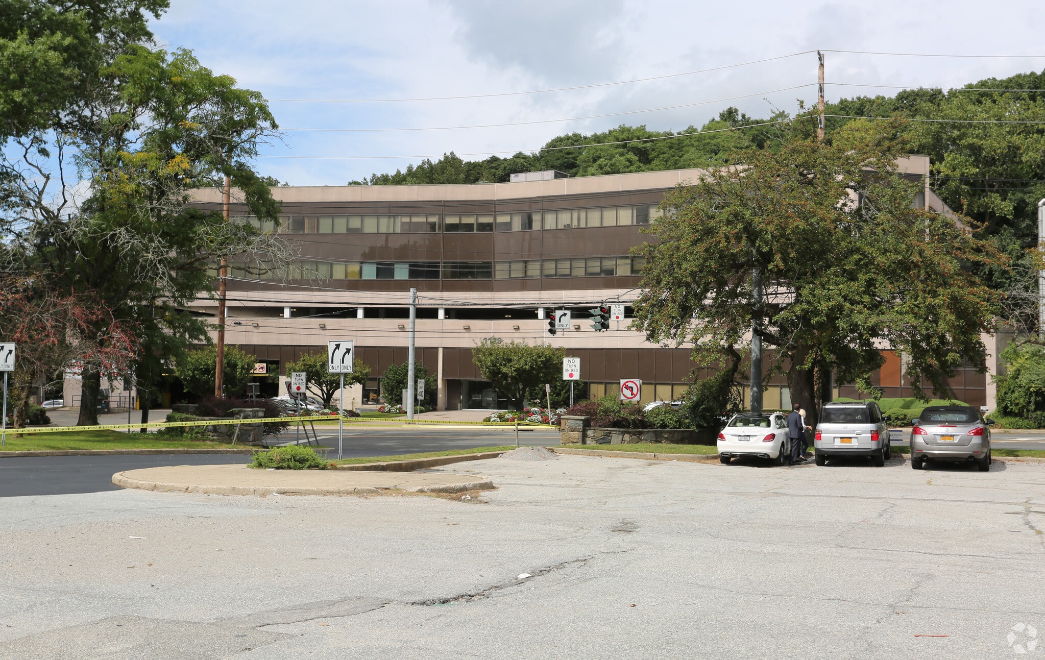 1129 Northern Blvd, Manhasset, NY for Rent