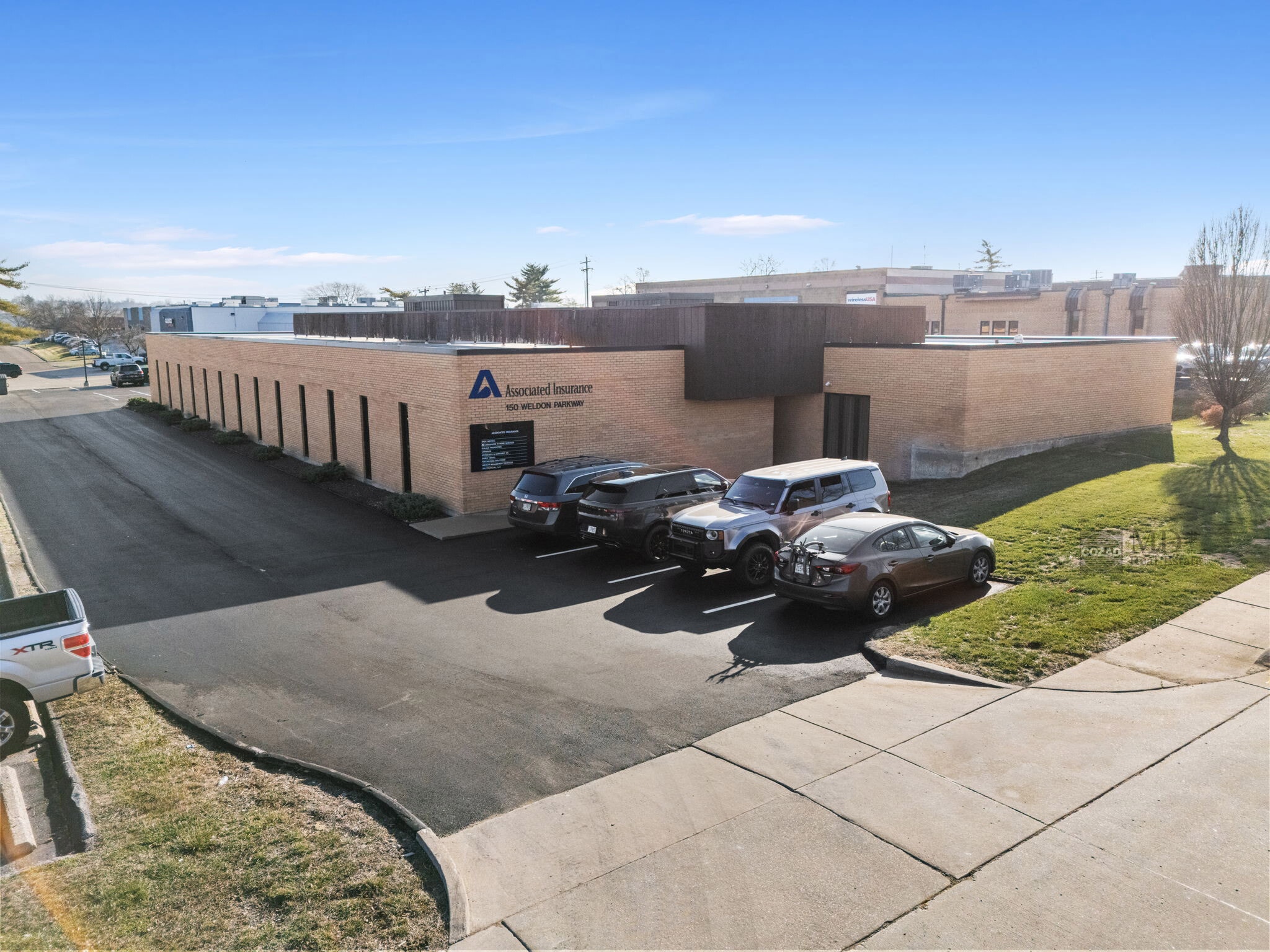 150 Weldon Pky, Maryland Heights, MO for Sale