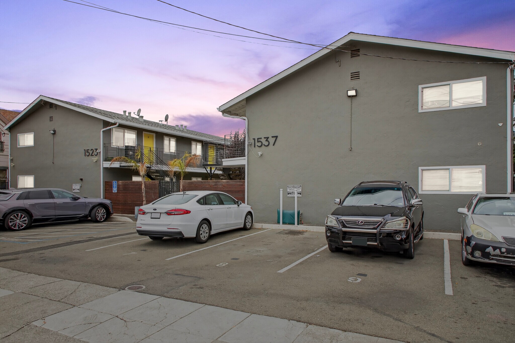 1537 8th Ave, Oakland, CA for Sale