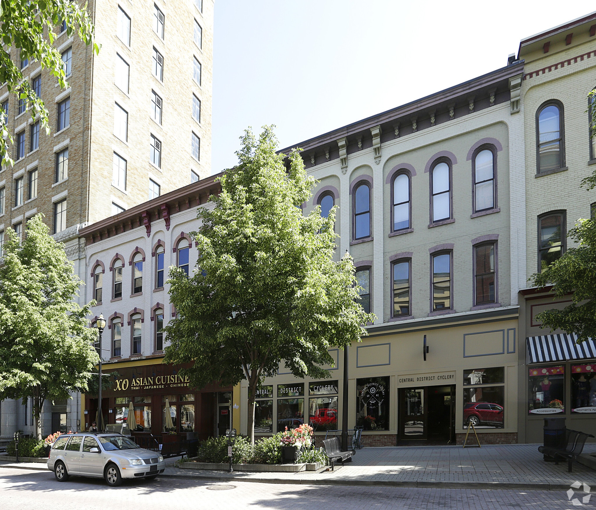 52-54 Monroe Center St NW, Grand Rapids, MI for Rent