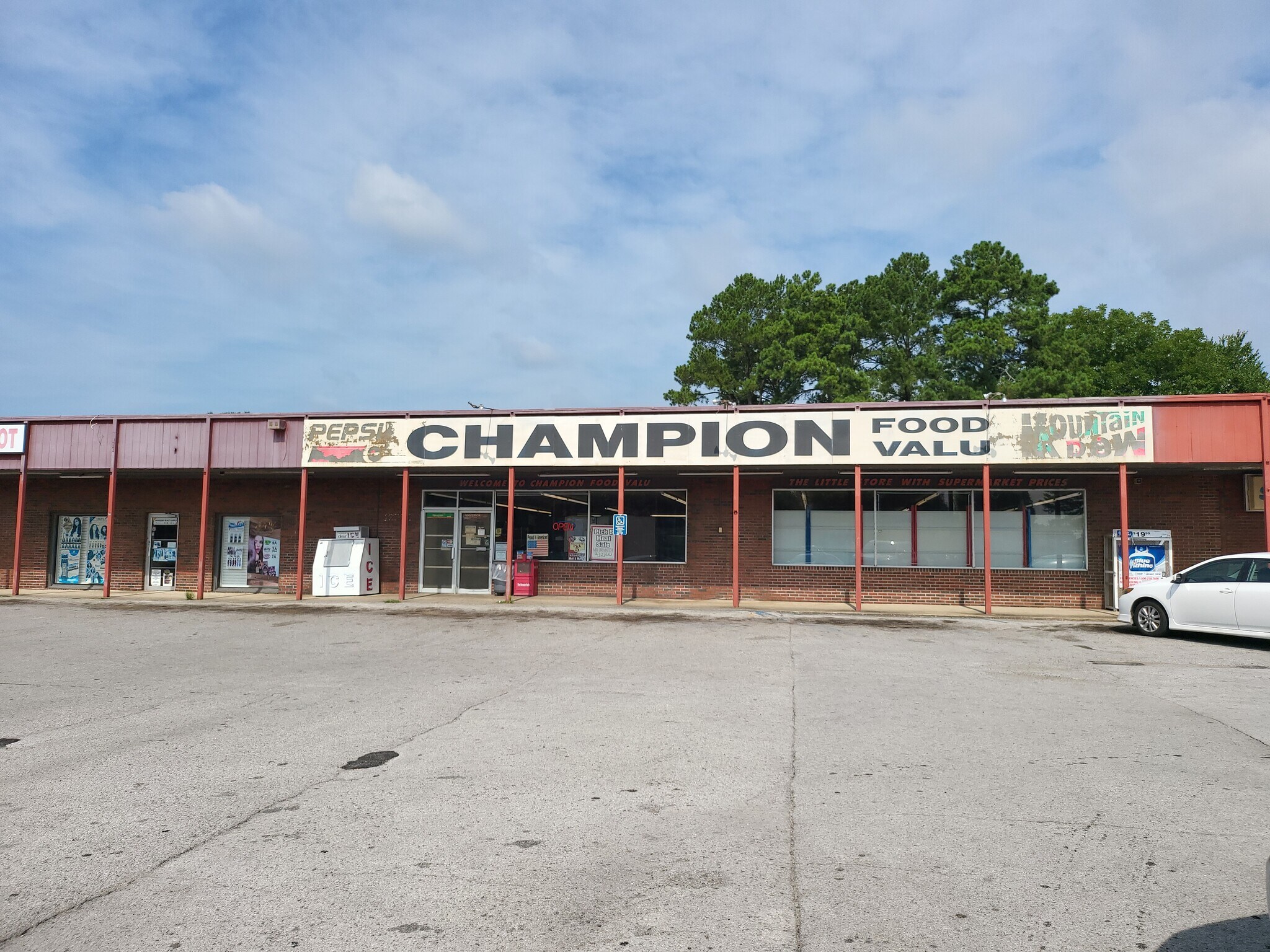 1209 Danville Rd SW, Decatur, AL for Rent