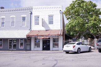 Floresville, TX Restaurant - 1307 3rd St