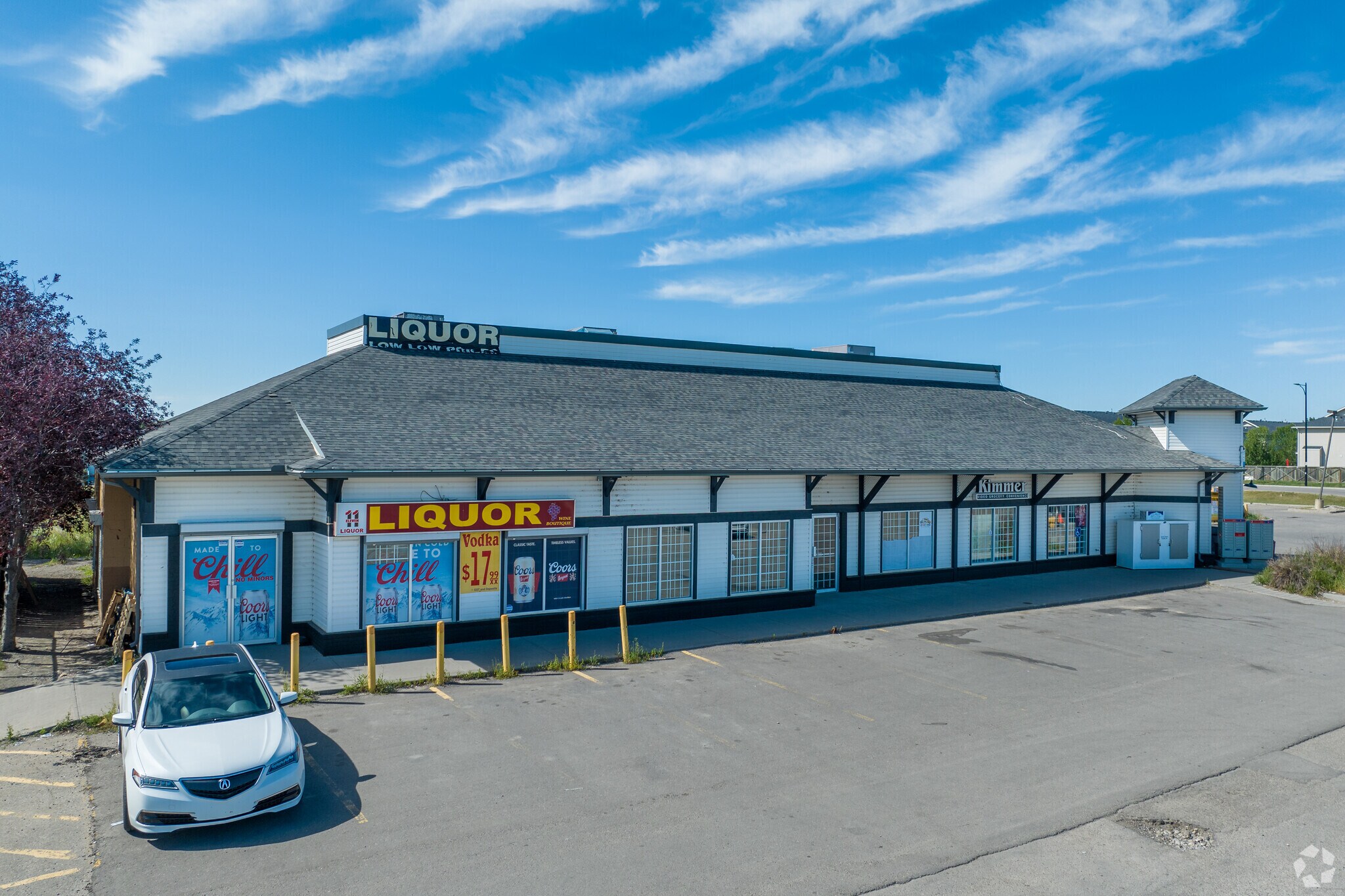 708 Centre St, Rocky View No 44, AB for Rent