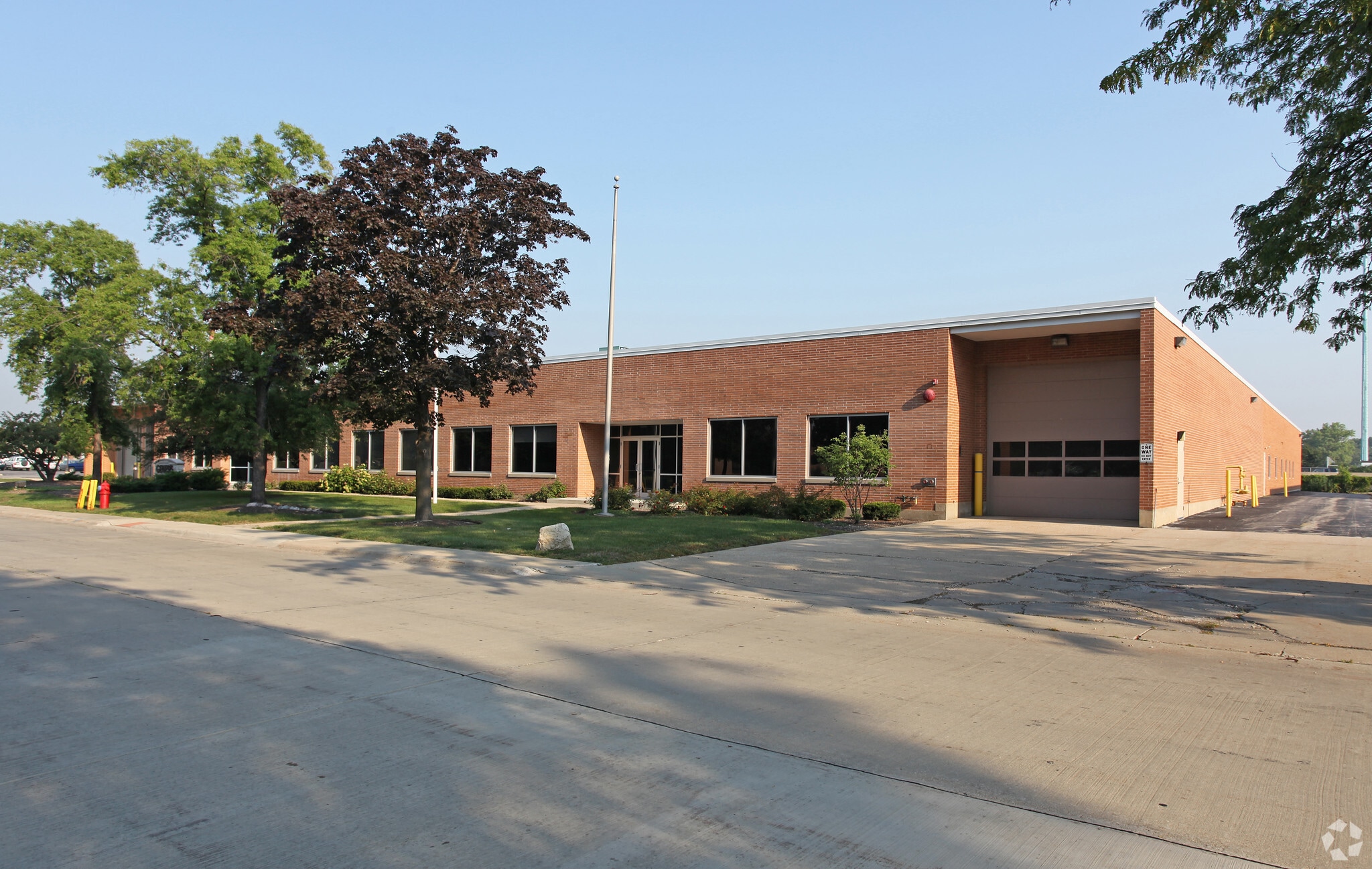 2942 MacArthur Blvd, Northbrook, IL for Rent