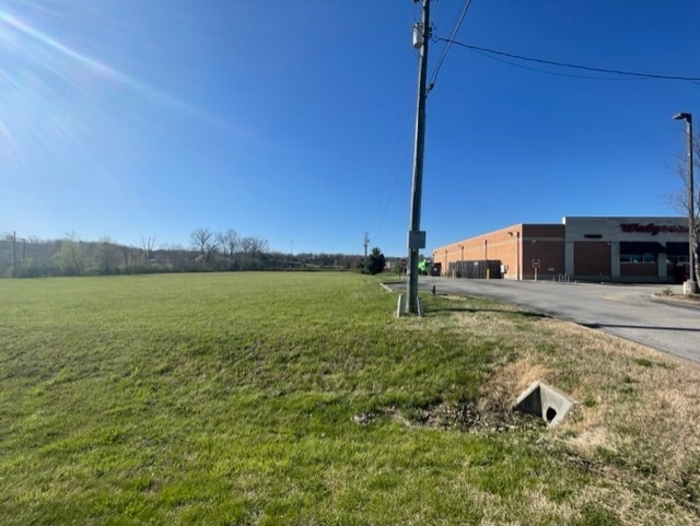 2141 N Charles G Seivers Blvd, Clinton, TN for Rent