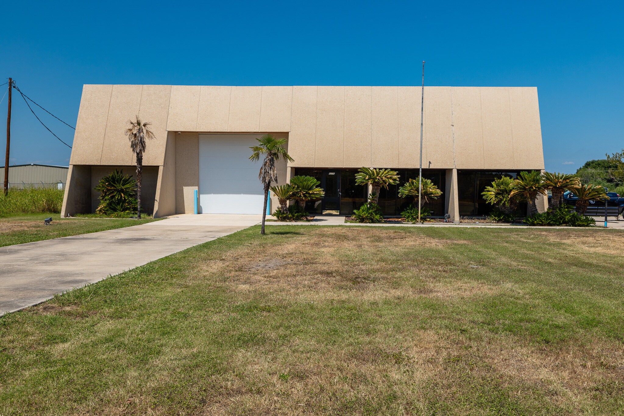 8276 N SH 16, Poteet, TX for Sale