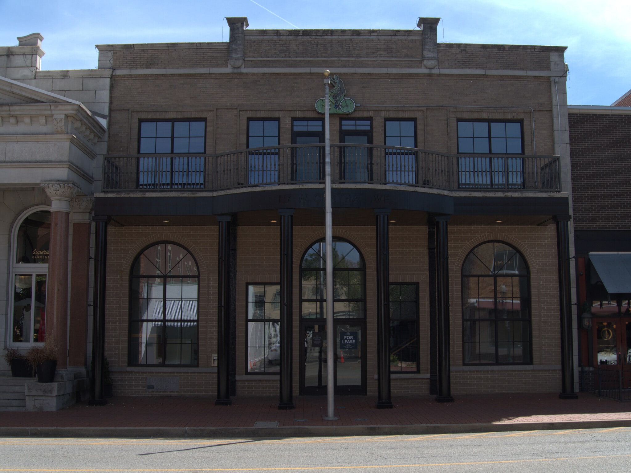 117 W Central Ave, Bentonville, AR for Rent