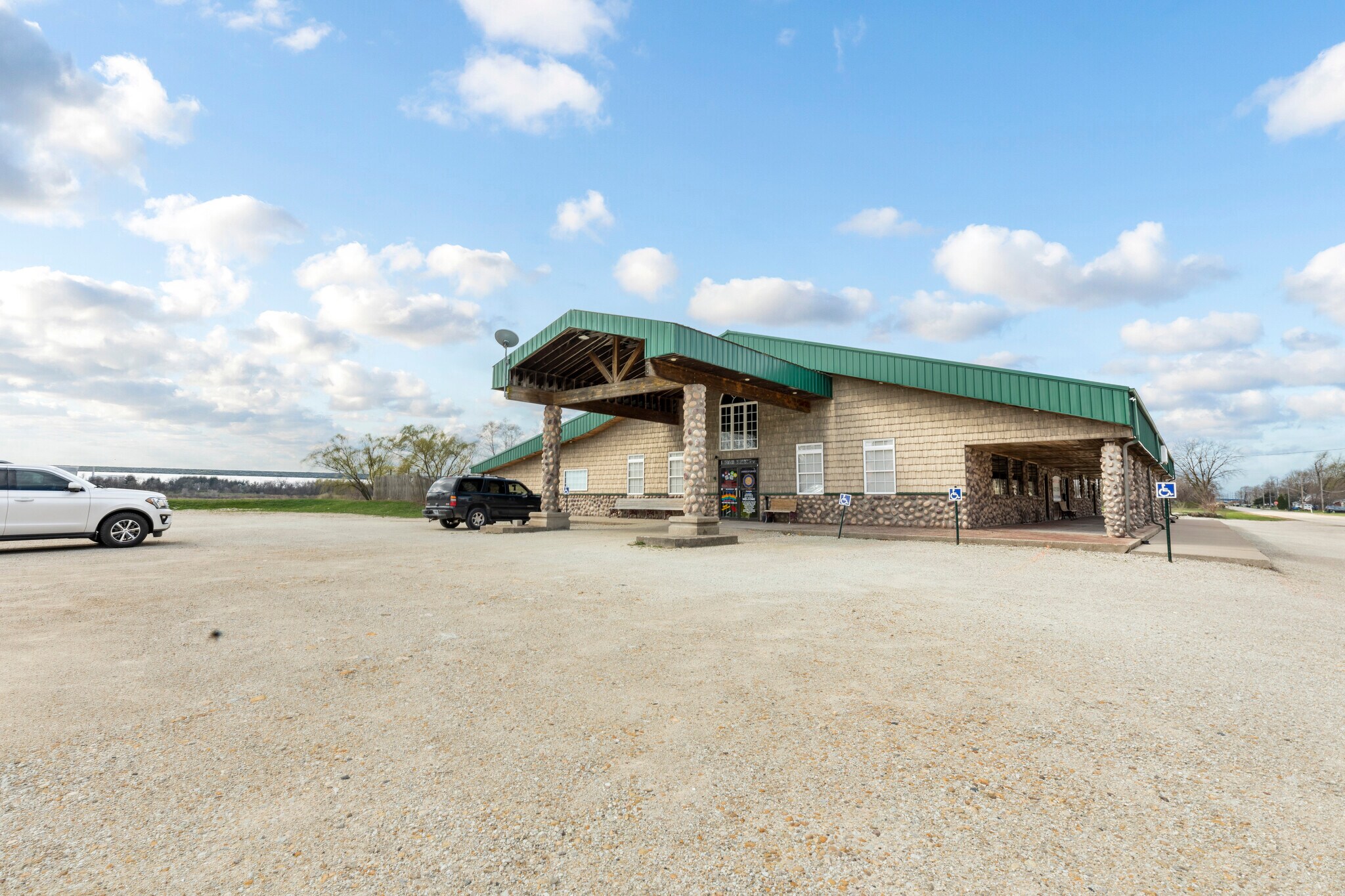 553 W Kennedy Rd, Braidwood, IL for Sale
