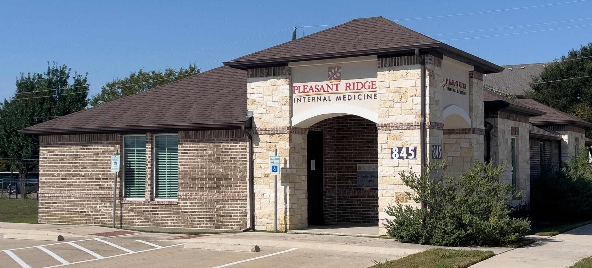 845 Desco Ln, Grand Prairie, TX for Rent