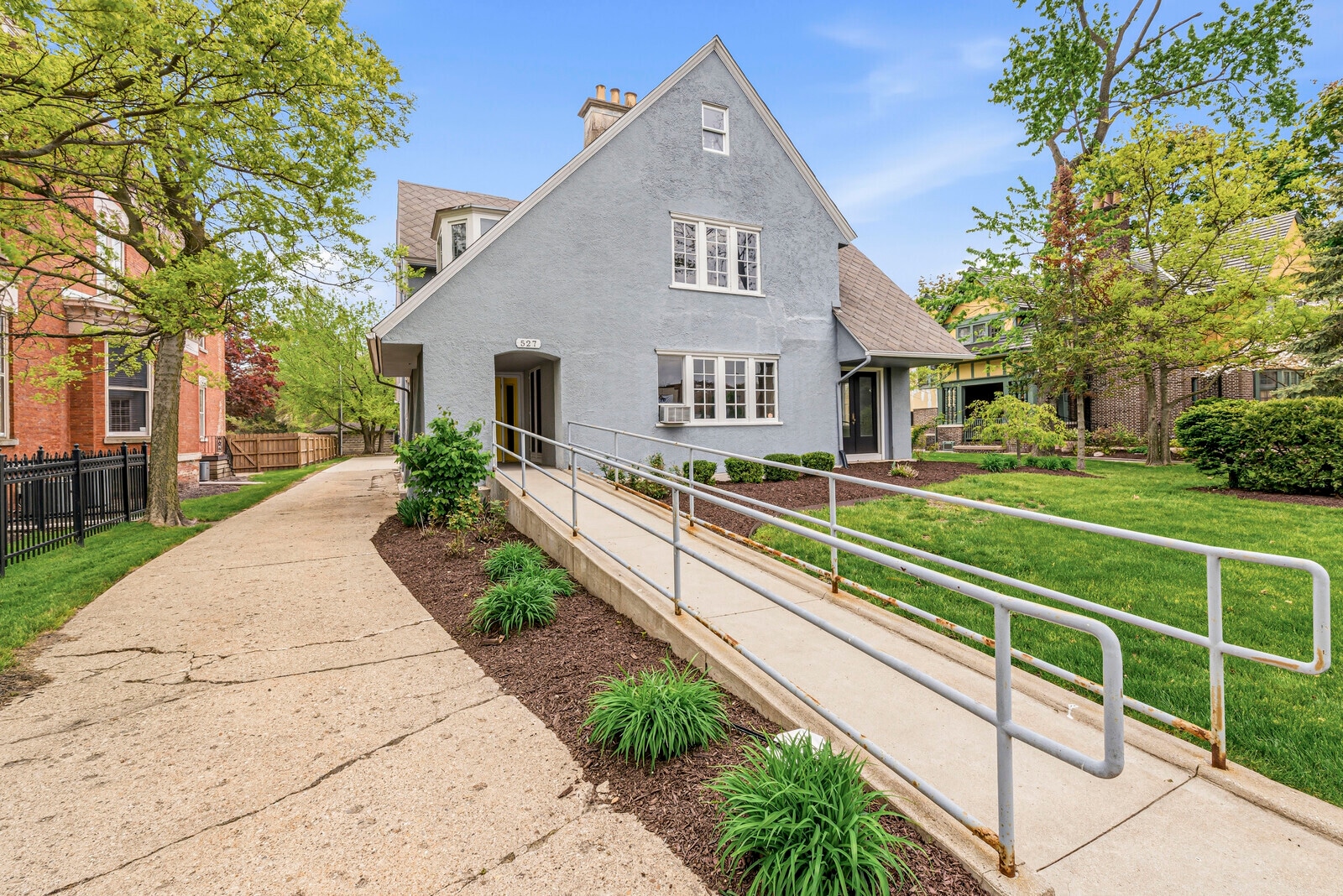 527 W Colfax Ave, South Bend, IN for Sale
