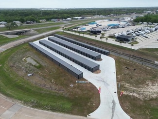 Groves, TX Self-Storage Facilities - 2100 W Parkway St