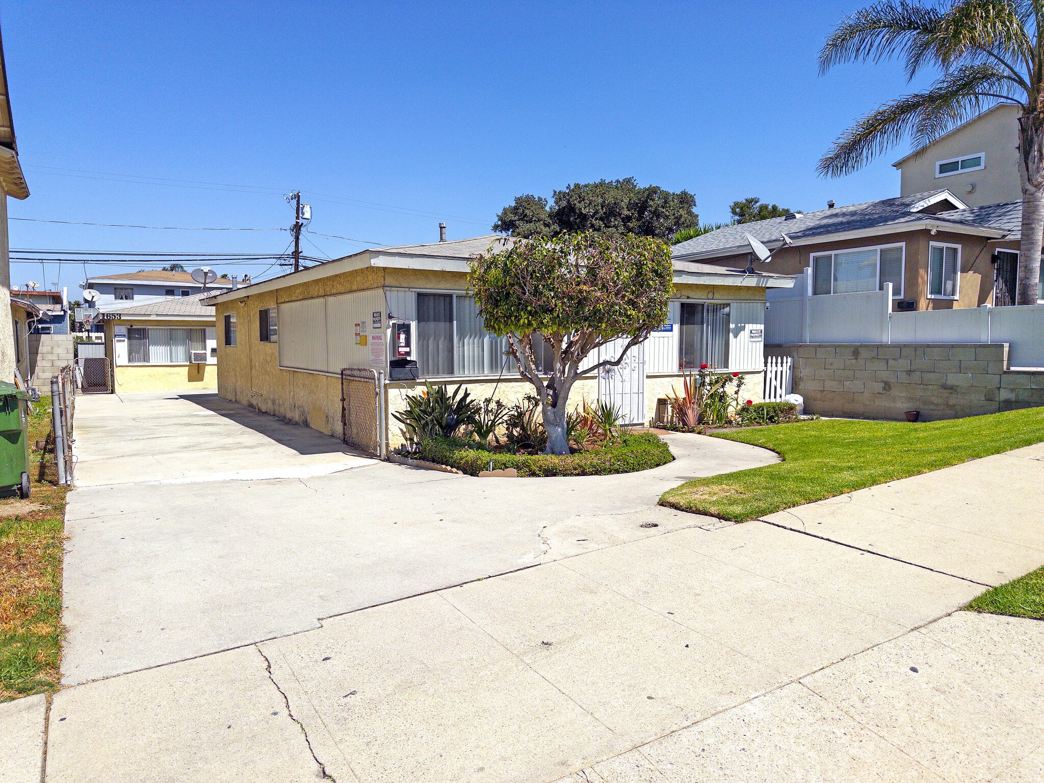 1651 251st St, Harbor City, CA for Sale