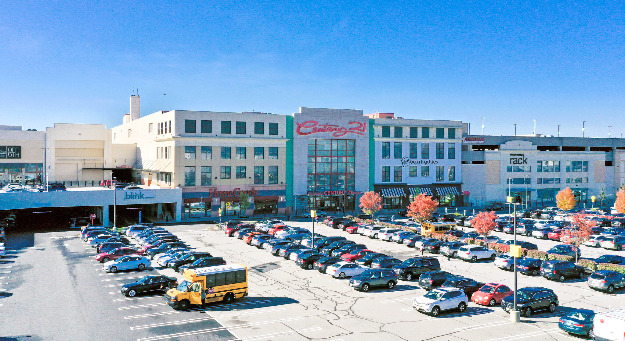 2701 Bergen Town Center Paramus Nj 07652 Shopping Center Property For Lease On Showcase Com