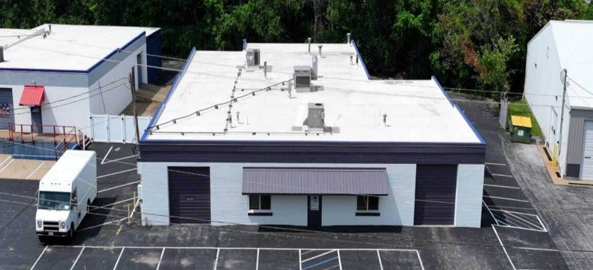 1427 W Lark Industrial Dr, Fenton, MO for Rent