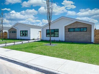 Weslaco, TX Apartments - 612 Oriole Rd