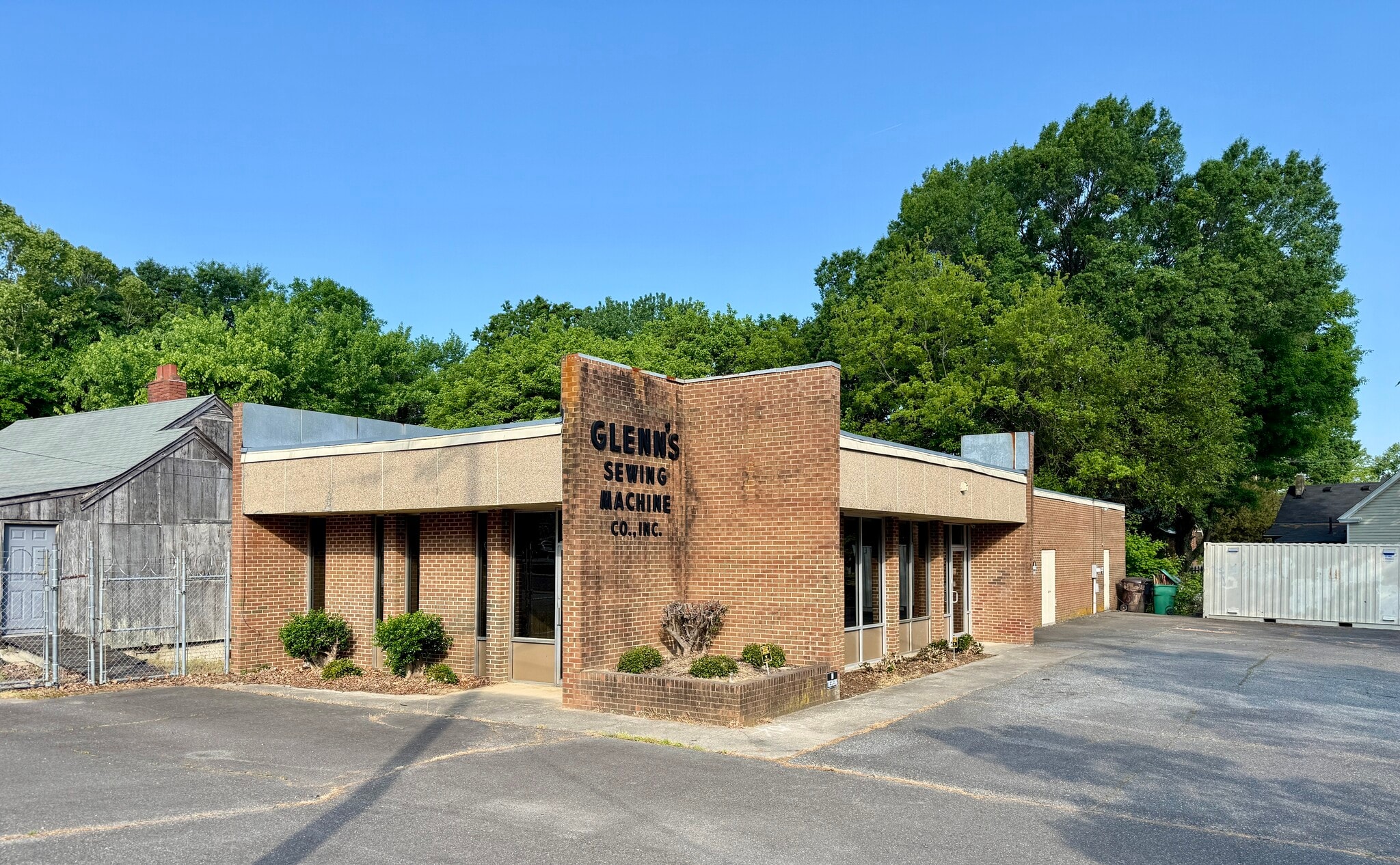 1100-1102 English Rd, High Point, NC for Sale