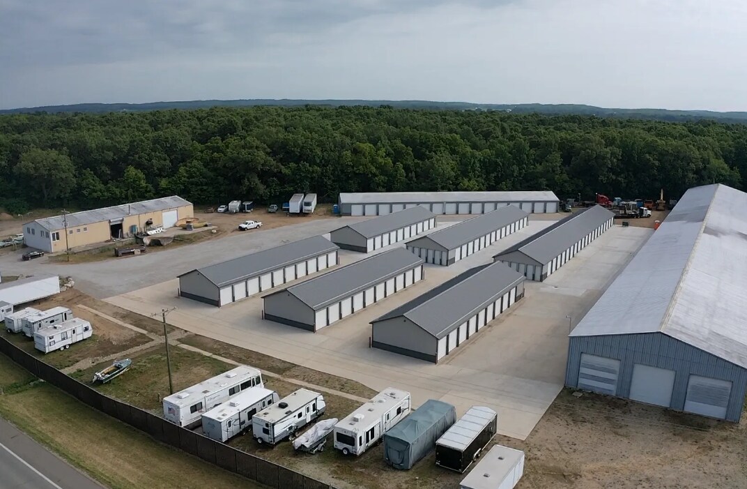 922 N M-37 Hwy, Hastings, MI for Sale