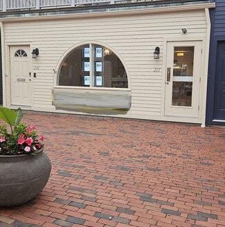 Newport, RI Storefront Retail/Office - 201-230 Goddard Row