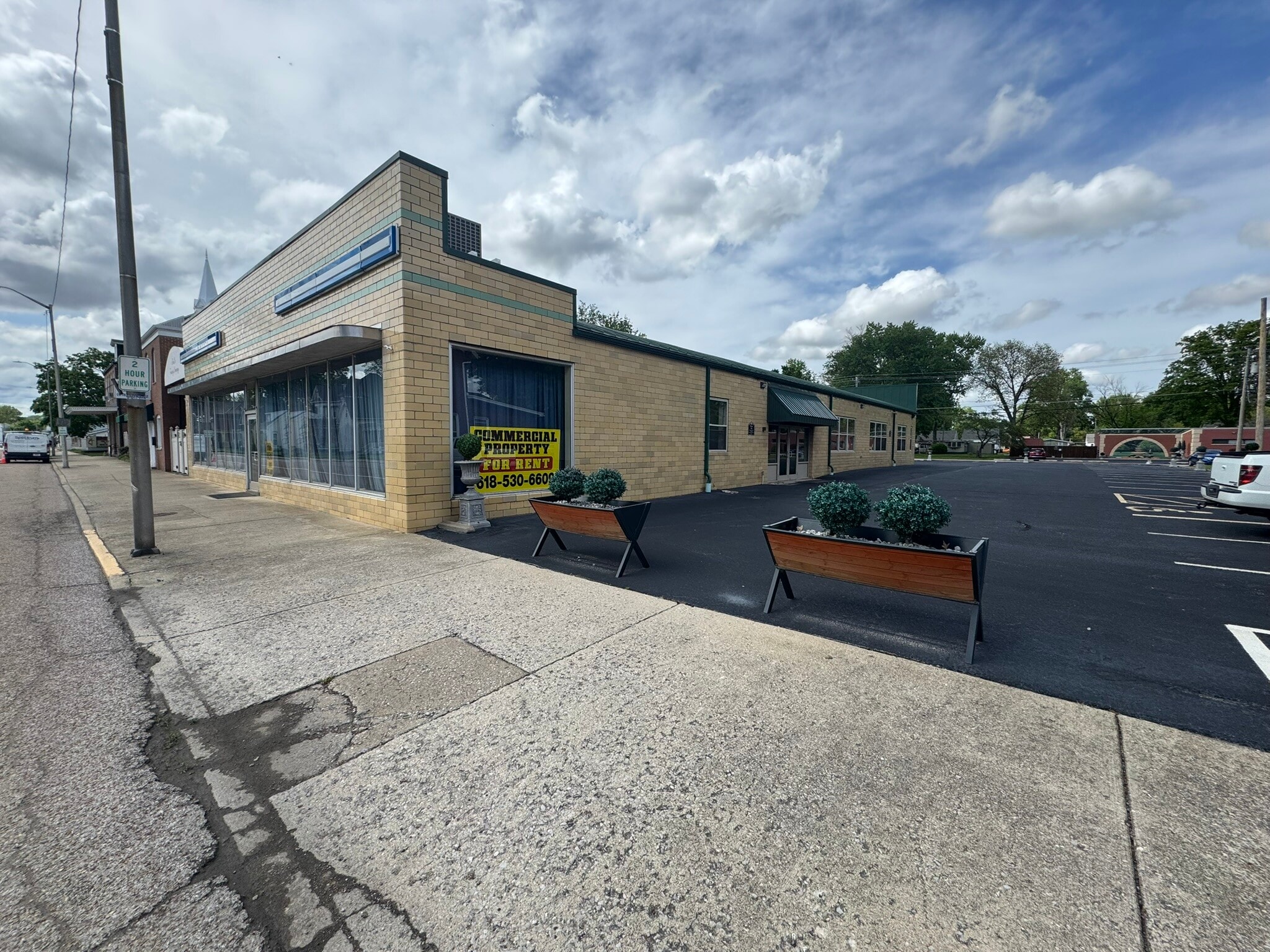 35 W Main St, Mascoutah, IL for Rent