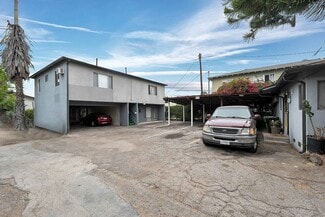 Lake Balboa, CA Apartments - 15840 Vanowen St