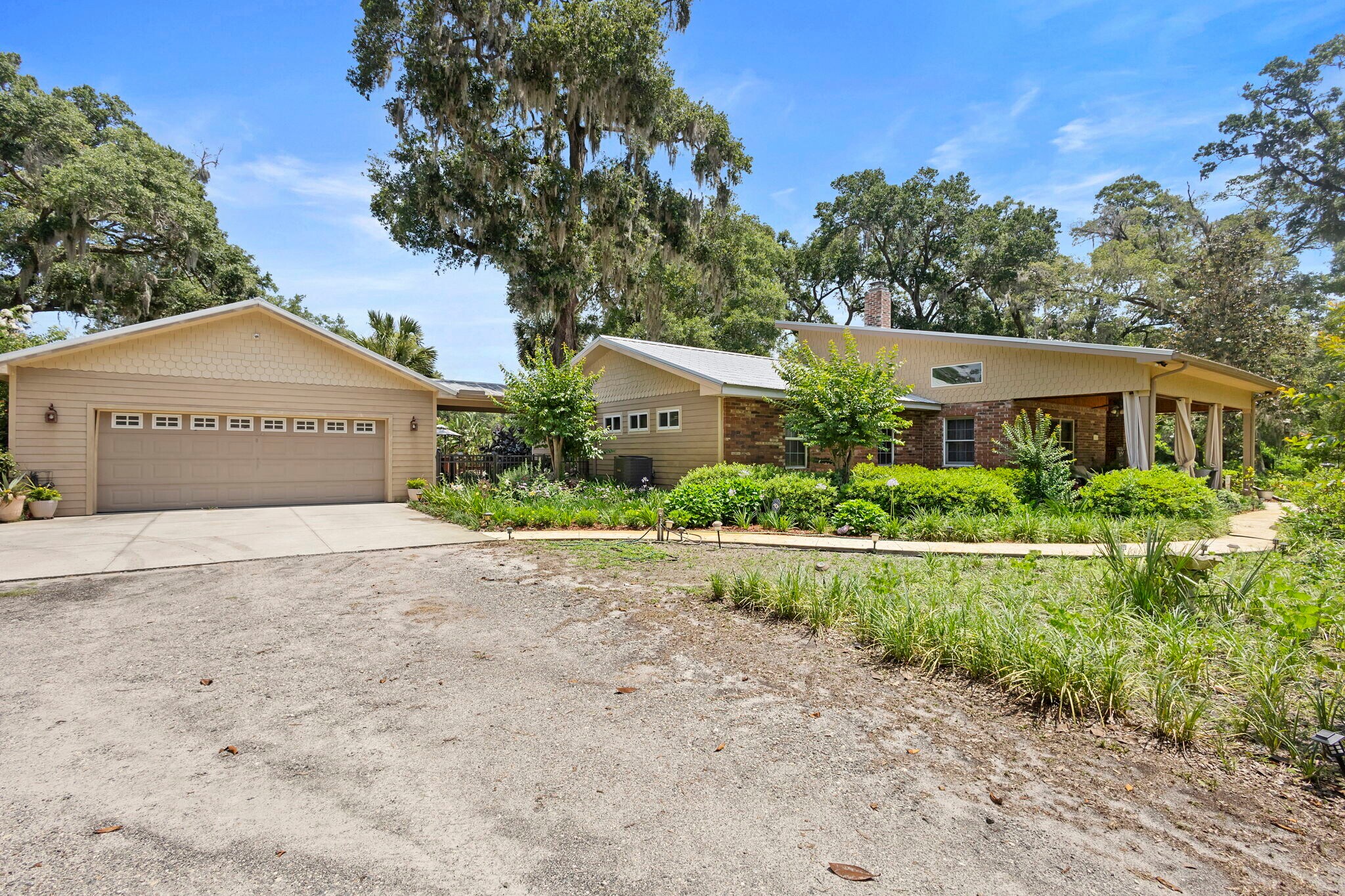 1056 Reynolds Rd, De Leon Springs, FL for Sale