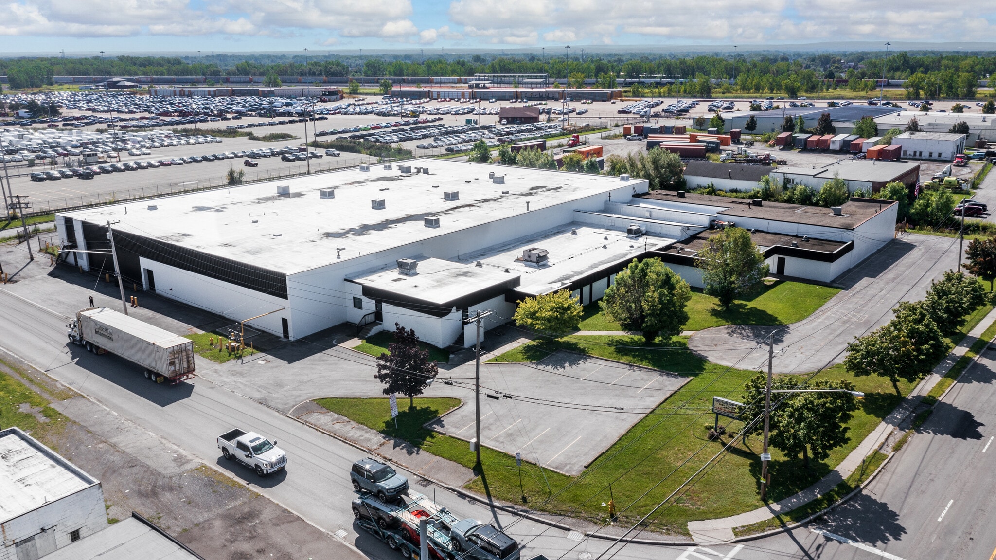 1885 Harlem Rd Buffalo, NY 14212 Industrial Property for Lease on