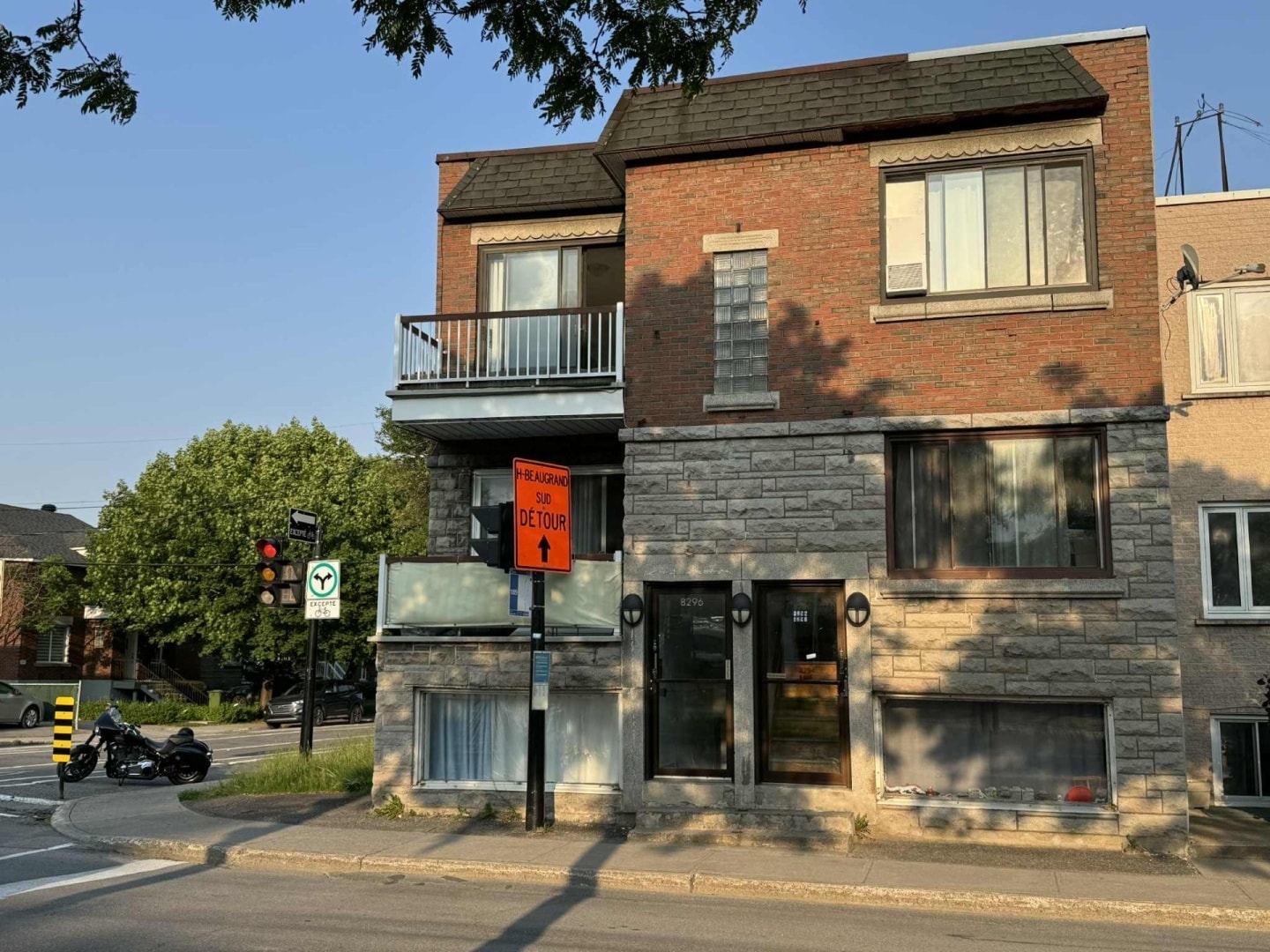8294-8298 Rue Hochelaga, Montréal, QC for Sale
