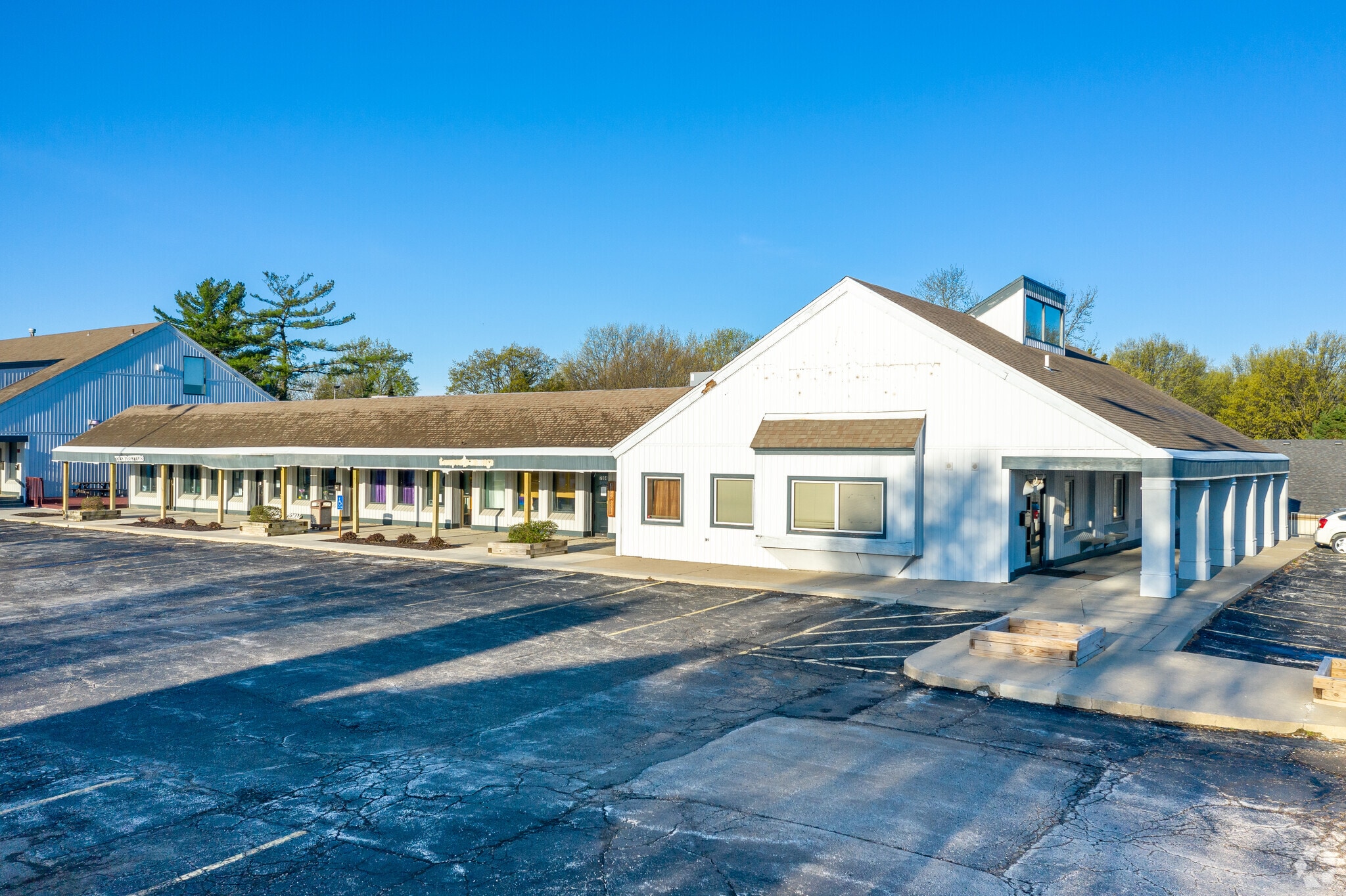 7902-7916 Quivira Rd, Lenexa, KS for Rent
