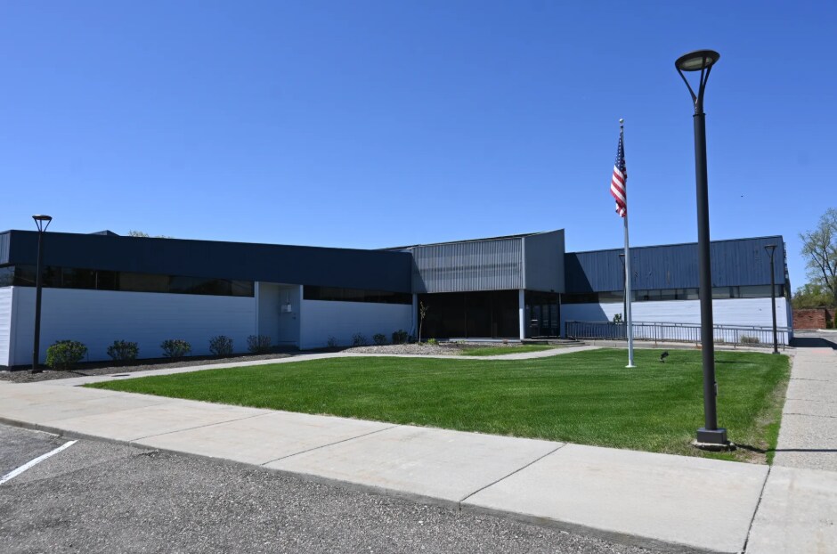 18161 W 13 Mile Rd, Southfield, MI for Rent