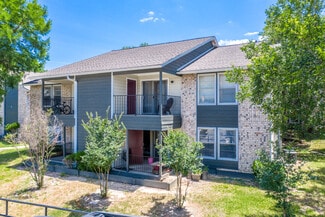 College Station, TX Apartments - 1000 E University Dr