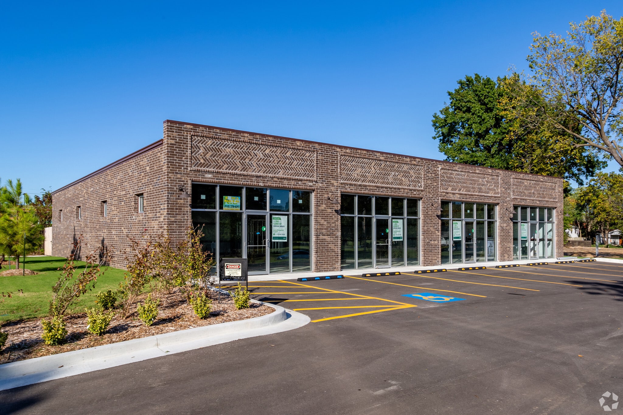 524 W Iola St, Broken Arrow, OK for Sale