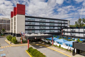 Montréal, QC Office - 7655-7661 Boul Décarie