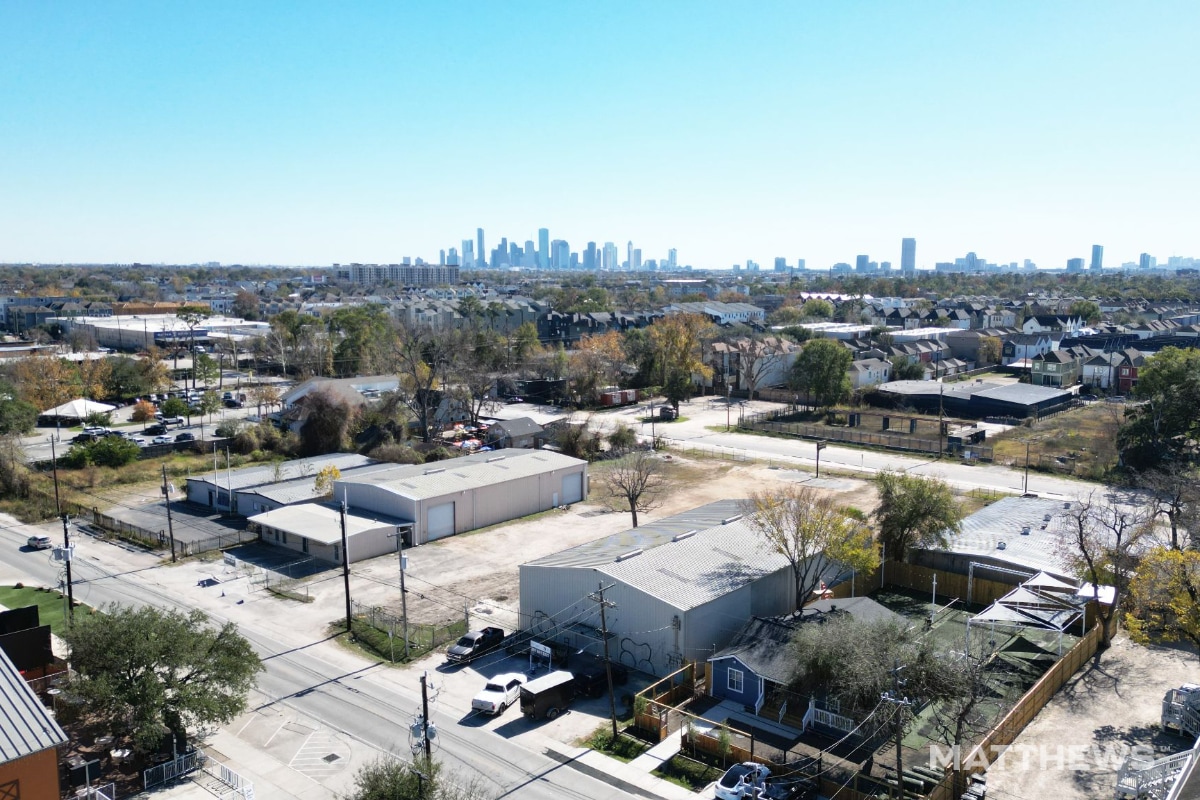 1138 W 20th St, Houston, TX for Rent