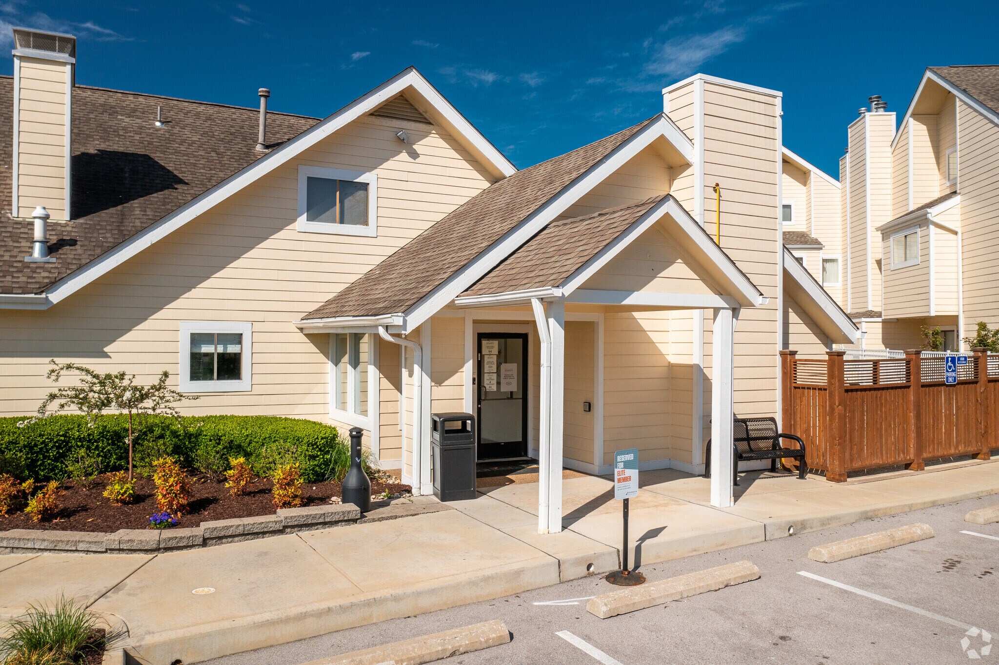 15431 Conway Rd, Chesterfield, MO for Sale