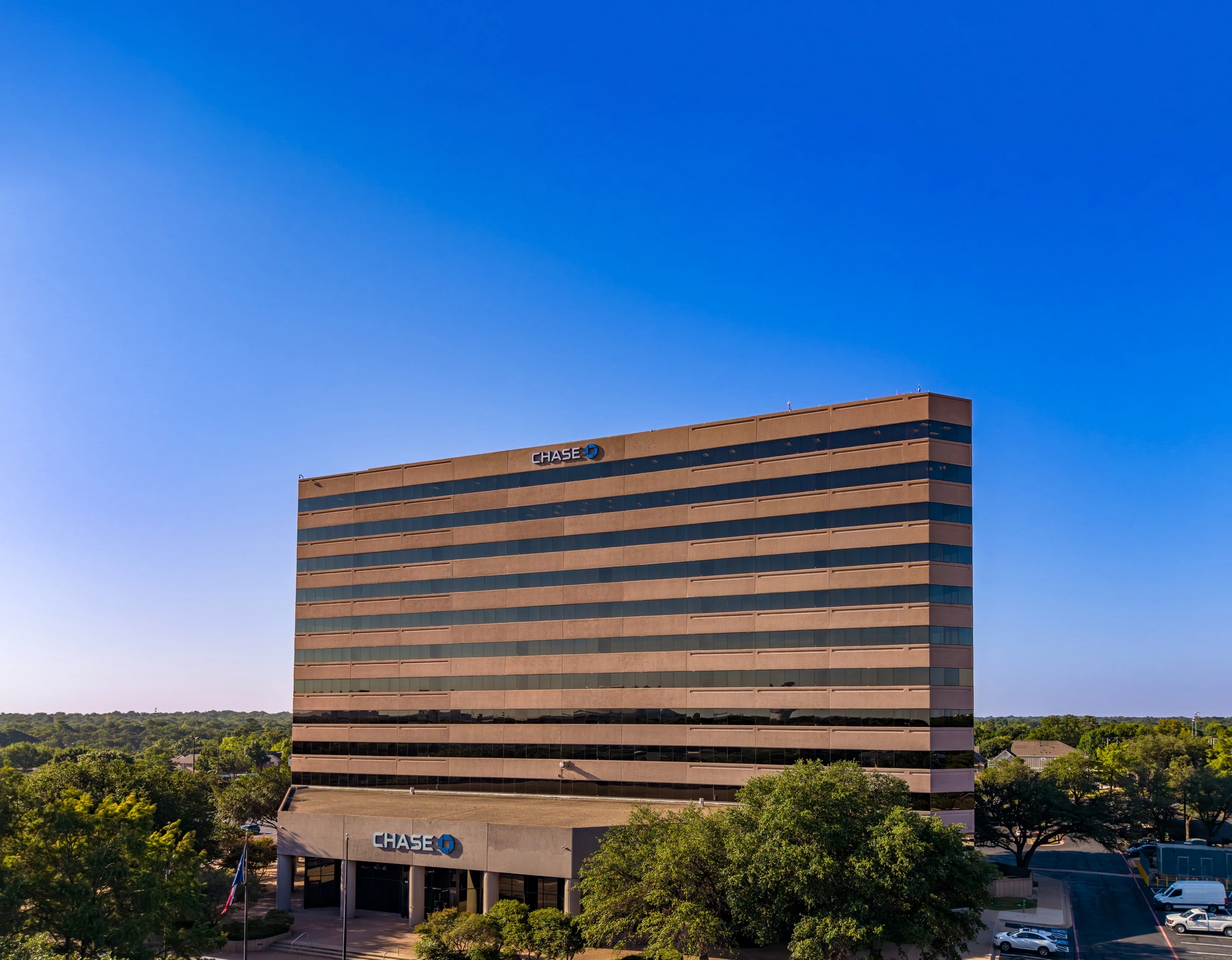 500 E Border St, Arlington, TX for Sale