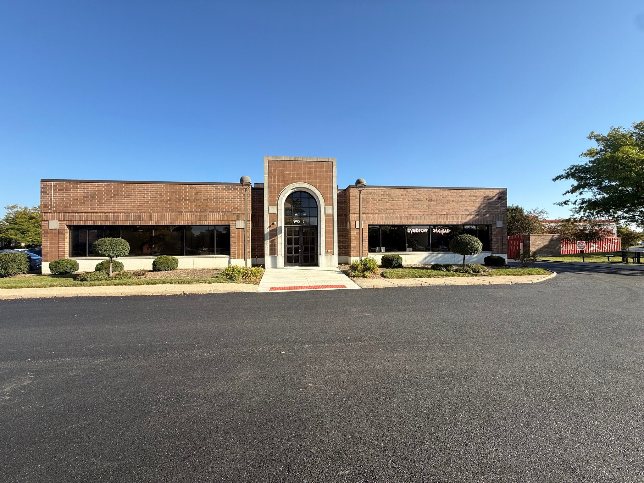 945 Lakeview Pky, Vernon Hills, IL for Rent