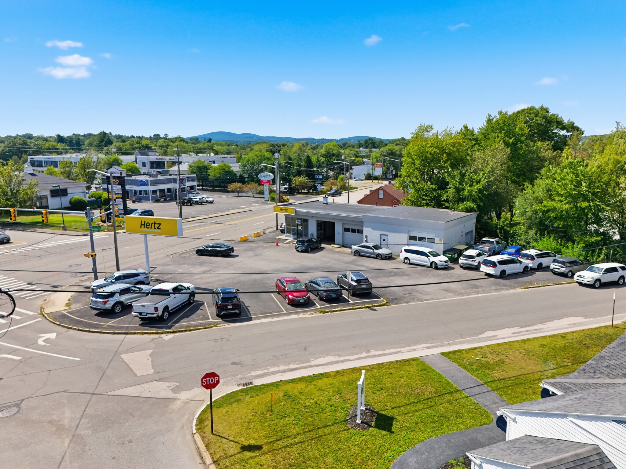 428 S Willow St, Manchester, NH for Sale